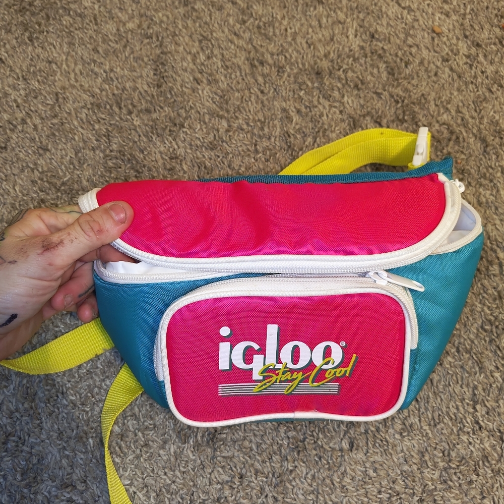 Igloo cooler fanny pack retro